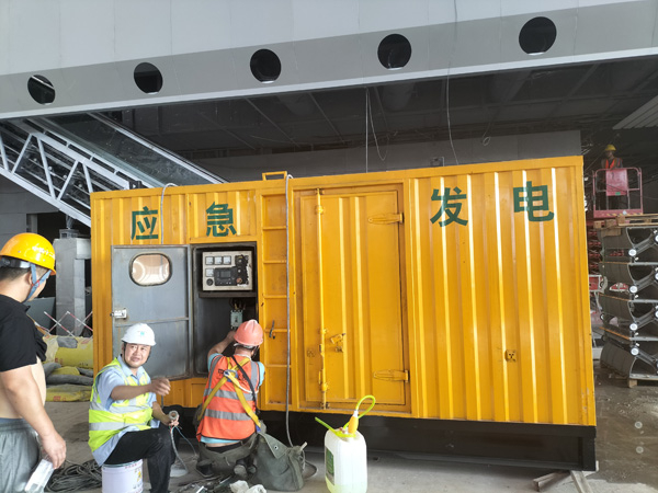 宣汉怎样判断空气滤清器是否需要更换？
